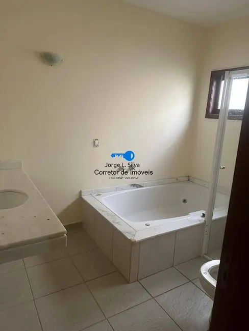 Casa de Condomínio com 3 quartos à venda, 230m2 em Jardins (Polvilho), Cajamar - SP - imagem 3 Foto 3 de Casa de Condomínio com 3 quartos à venda, 230m2 em Jardins (Polvilho), Cajamar - SP