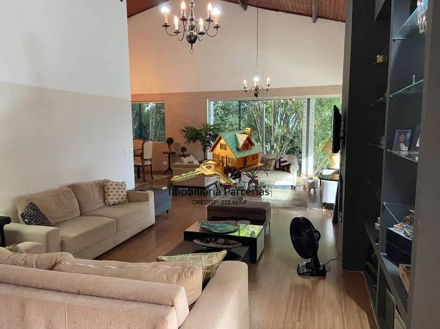 Foto 8 de Casa de Condomínio com 4 quartos à venda, 610m2 em Alpes dos Araçás (Jordanésia), Cajamar - SP