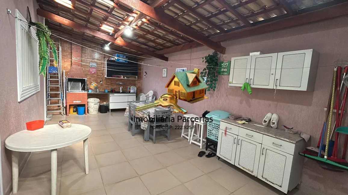 Casa com 2 quartos à venda, 150m2 em Portais (Polvilho), Cajamar - SP - imagem 2 Foto 2 de Casa com 2 quartos à venda, 150m2 em Portais (Polvilho), Cajamar - SP
