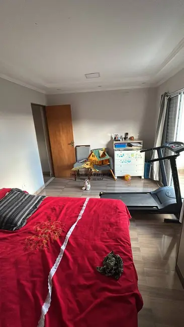 Casa com 2 quartos à venda, 233m2 em Parque dos Monteiros I, Santana De Parnaiba - SP - imagem 3 Foto 3 de Casa com 2 quartos à venda, 233m2 em Parque dos Monteiros I, Santana De Parnaiba - SP