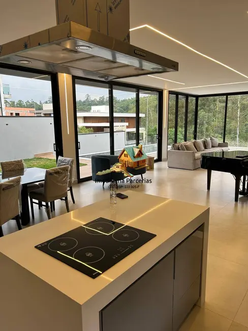 Foto 2 de Casa de Condomínio com 4 quartos à venda, 360m2 em Cidade Tamboré, Santana De Parnaiba - SP