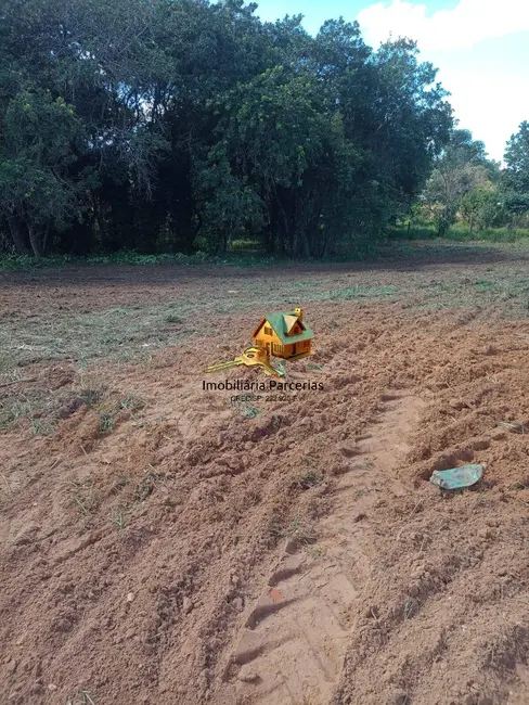 Chácara à venda, 1000m2 em Sarapui - SP - imagem 4 Foto 4 de Chácara à venda, 1000m2 em Sarapui - SP
