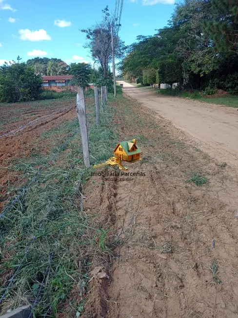 Chácara à venda, 1000m2 em Sarapui - SP - imagem 2 Foto 2 de Chácara à venda, 1000m2 em Sarapui - SP