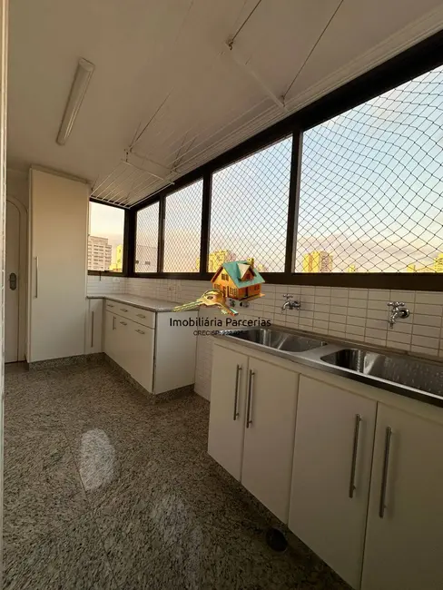 Apartamento com 3 quartos para alugar, 168m2 em Lapa, São Paulo - SP - imagem 9 Foto 9 de Apartamento com 3 quartos para alugar, 168m2 em Lapa, São Paulo - SP