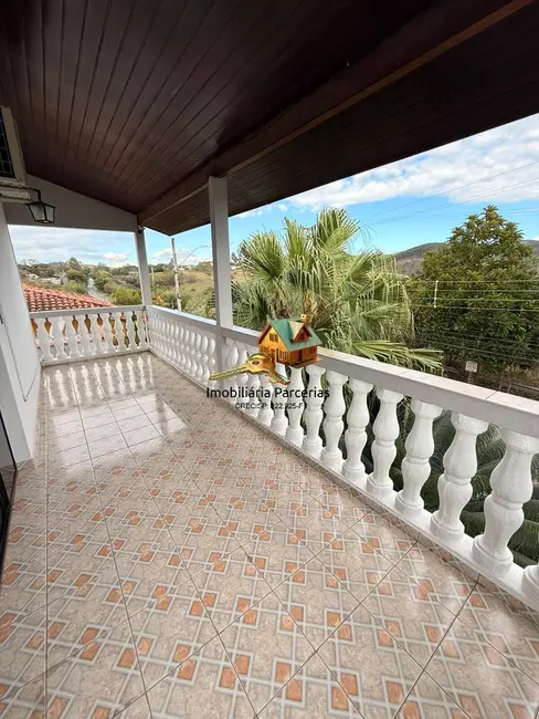 Foto 9 de Sobrado com 4 quartos à venda, 200m2 em Lavrinhas - SP