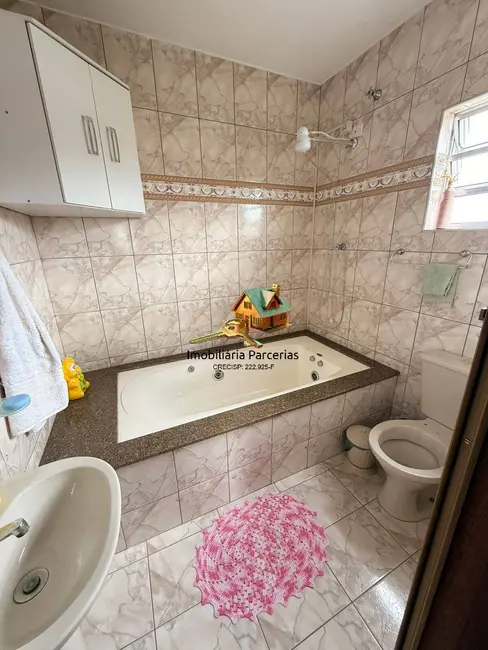 Foto 8 de Sobrado com 4 quartos à venda, 200m2 em Lavrinhas - SP