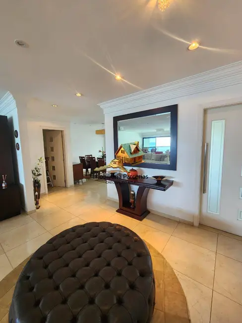 Foto 2 de Apartamento com 4 quartos para alugar, 350m2 em Jardim Astúrias, Guaruja - SP