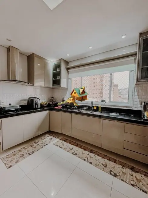 Sobrado com 3 quartos à venda, 180m2 em Portais (Polvilho), Cajamar - SP - imagem 9 Foto 9 de Sobrado com 3 quartos à venda, 180m2 em Portais (Polvilho), Cajamar - SP