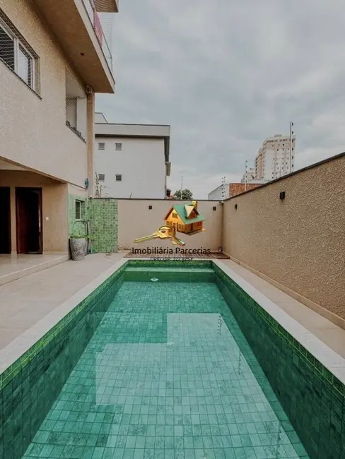 Sobrado com 3 quartos à venda, 180m2 em Portais (Polvilho), Cajamar - SP - imagem 8 Foto 8 de Sobrado com 3 quartos à venda, 180m2 em Portais (Polvilho), Cajamar - SP