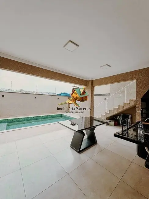 Sobrado com 3 quartos à venda, 180m2 em Portais (Polvilho), Cajamar - SP - imagem 3 Foto 3 de Sobrado com 3 quartos à venda, 180m2 em Portais (Polvilho), Cajamar - SP