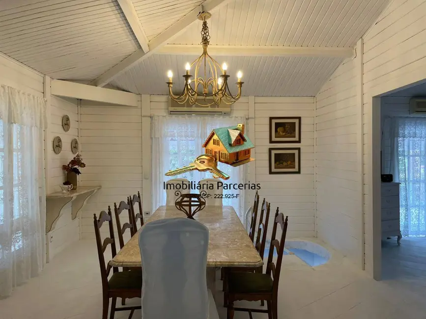 Foto 2 de Casa de Condomínio com 6 quartos à venda e para alugar, 1100m2 em Alpes dos Araçás (Jordanésia), Cajamar - SP