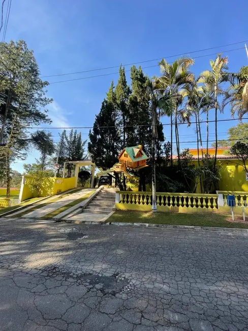 Casa de Condomínio com 3 quartos à venda, 409m2 em Alpes dos Araçás (Jordanésia), Cajamar - SP - imagem 4 Foto 4 de Casa de Condomínio com 3 quartos à venda, 409m2 em Alpes dos Araçás (Jordanésia), Cajamar - SP