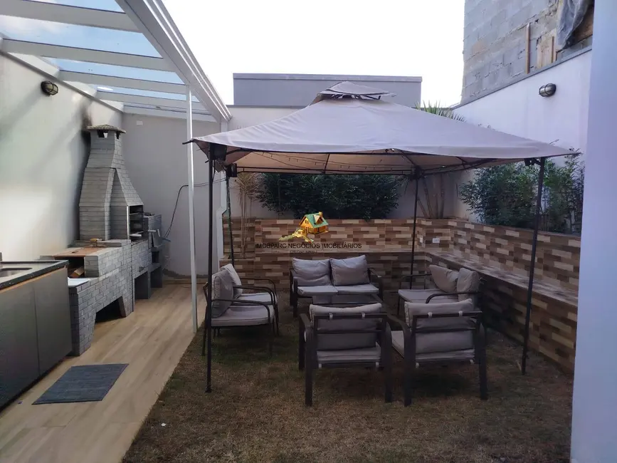 Foto 2 de Casa de Condomínio com 3 quartos à venda, 200m2 em Santana De Parnaiba - SP