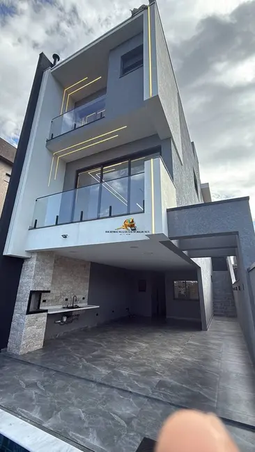 Casa de Condomínio com 3 quartos à venda, 220m2 em Santana De Parnaiba - SP - imagem 2 Foto 2 de Casa de Condomínio com 3 quartos à venda, 220m2 em Santana De Parnaiba - SP