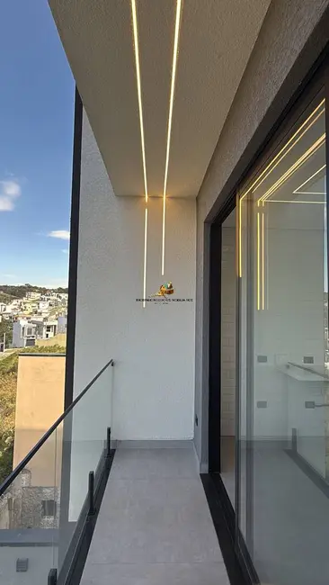 Casa de Condomínio com 3 quartos à venda, 220m2 em Santana De Parnaiba - SP - imagem 5 Foto 5 de Casa de Condomínio com 3 quartos à venda, 220m2 em Santana De Parnaiba - SP
