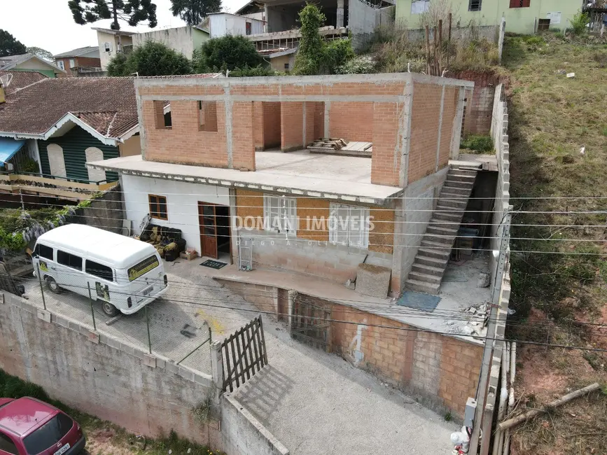 Foto 1 de Casa com 3 quartos à venda, 220m2 em Campos Do Jordao - SP
