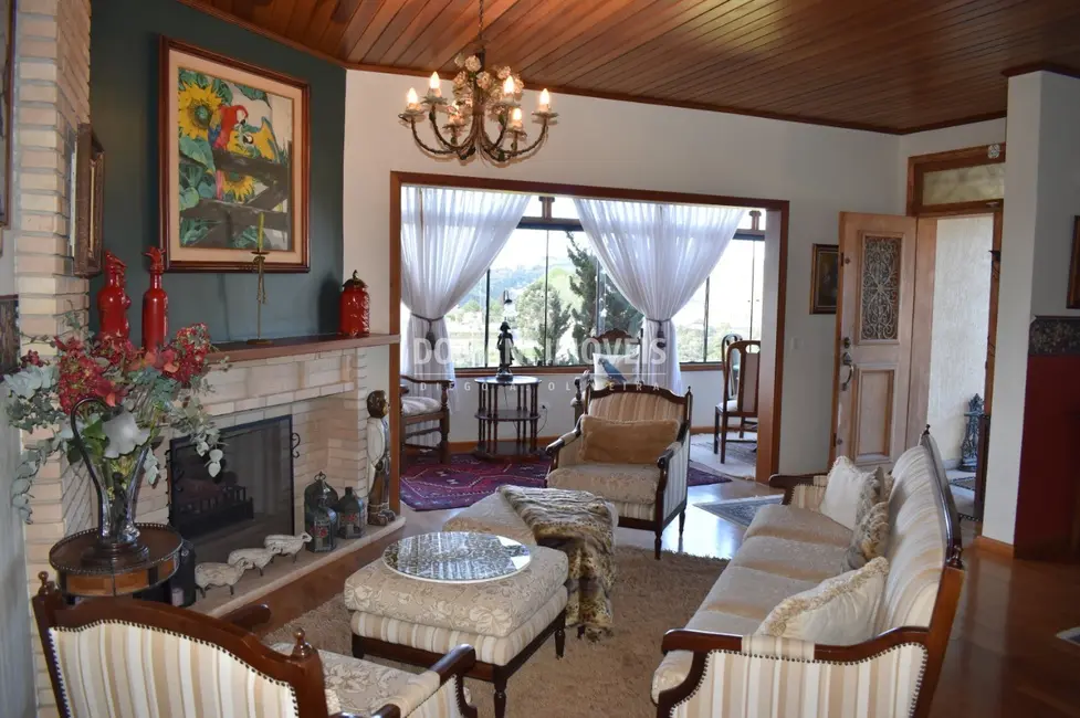 Foto 6 de Casa com 5 quartos à venda, 362m2 em Campos Do Jordao - SP