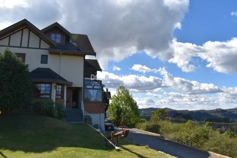 Foto 1 de Casa com 5 quartos à venda, 362m2 em Campos Do Jordao - SP