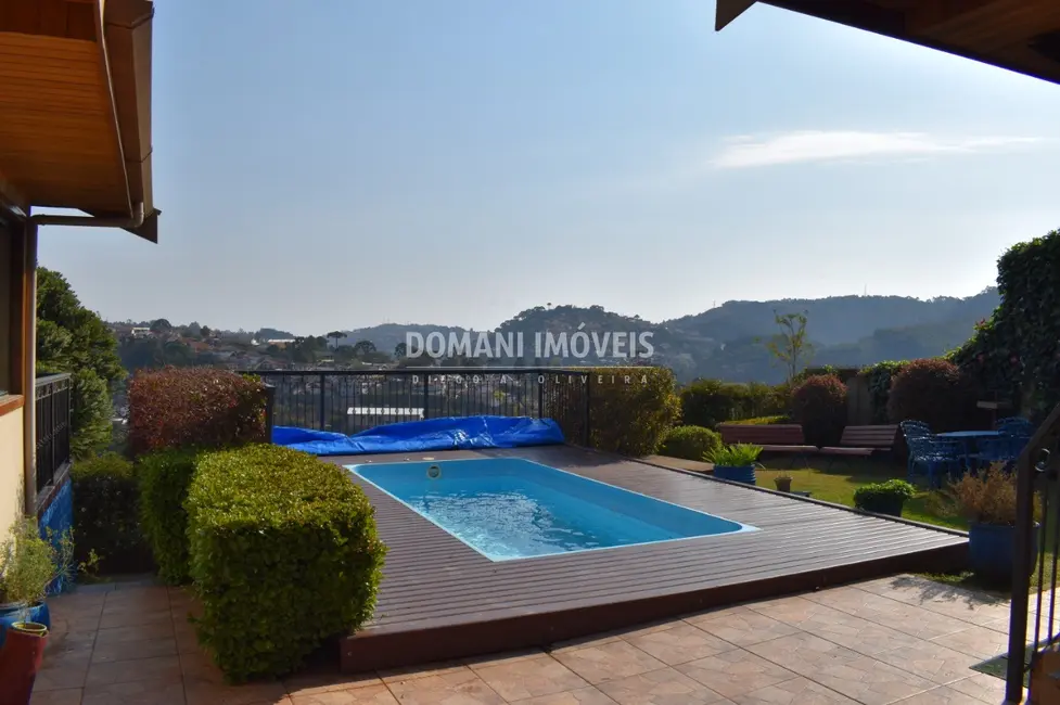 Foto 6 de Casa com 3 quartos à venda, 244m2 em Campos Do Jordao - SP