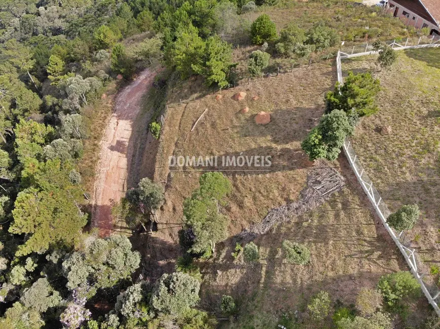 Foto 1 de Terreno / Lote à venda, 1050m2 em Campos Do Jordao - SP