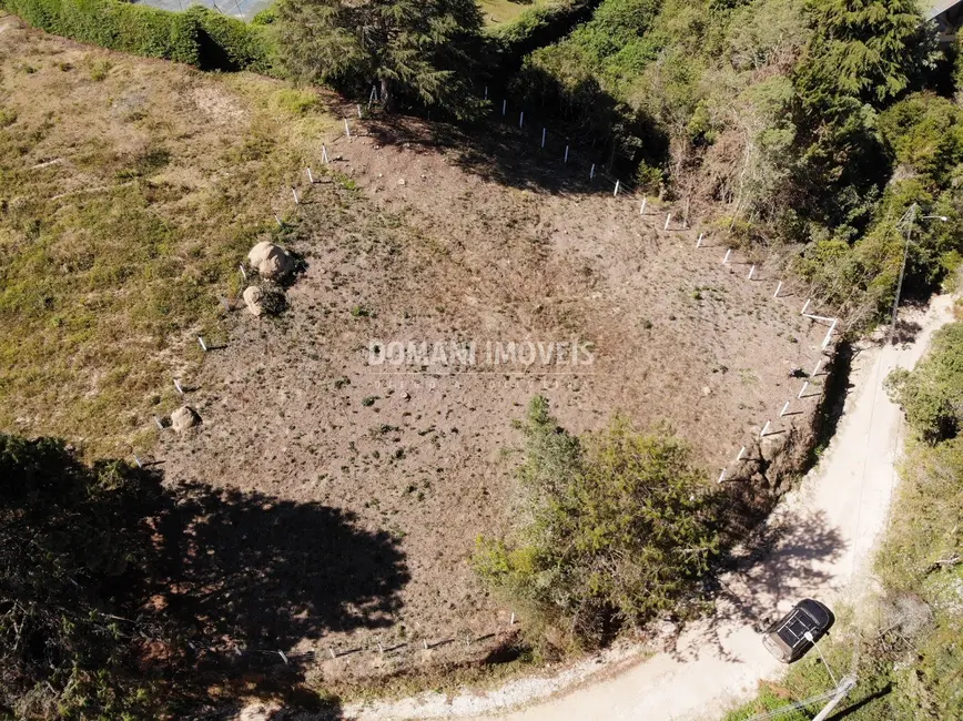 Foto 1 de Terreno / Lote à venda, 1050m2 em Campos Do Jordao - SP