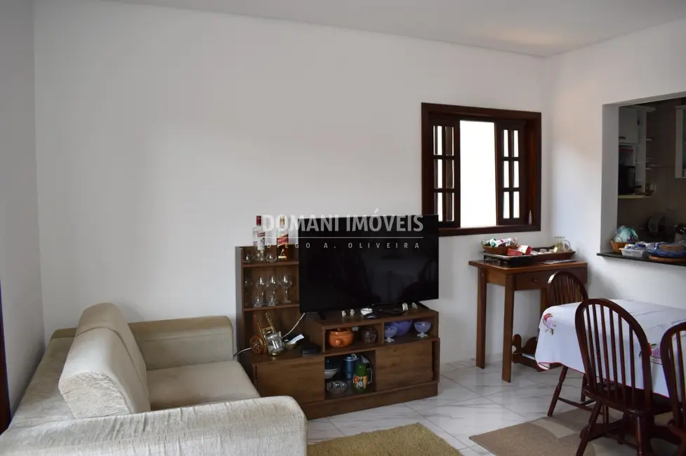 Casa com 2 quartos à venda, 209m2 em Campos Do Jordao - SP - imagem 5 Foto 5 de Casa com 2 quartos à venda, 209m2 em Campos Do Jordao - SP