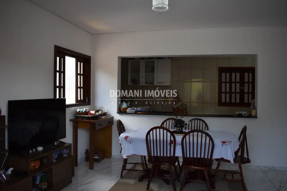 Casa com 2 quartos à venda, 209m2 em Campos Do Jordao - SP - imagem 6 Foto 6 de Casa com 2 quartos à venda, 209m2 em Campos Do Jordao - SP