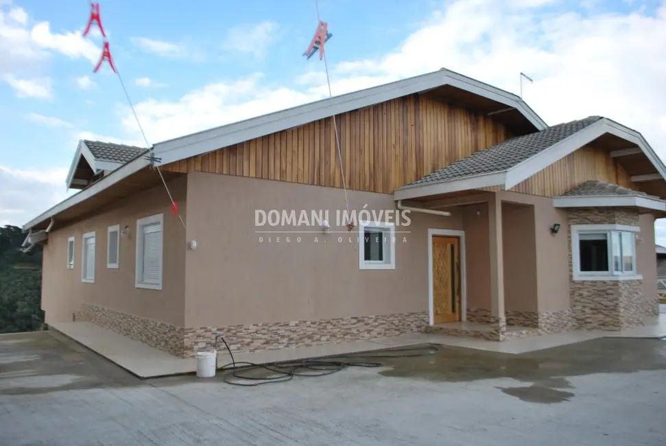 Foto 4 de Casa com 6 quartos à venda, 263m2 em Campos Do Jordao - SP