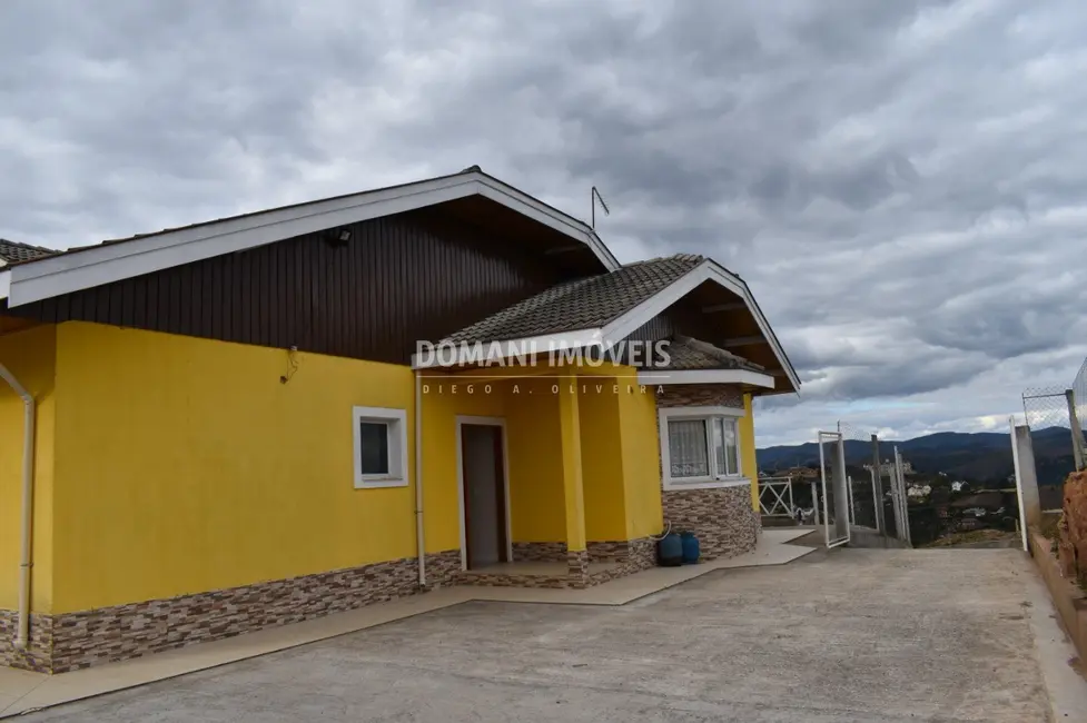 Foto 3 de Casa com 6 quartos à venda, 263m2 em Campos Do Jordao - SP