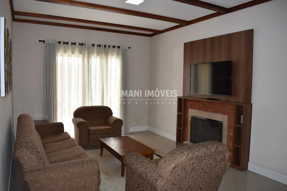 Foto 7 de Casa com 6 quartos à venda, 263m2 em Campos Do Jordao - SP