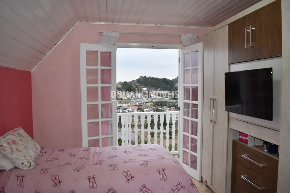 Foto 8 de Casa com 3 quartos à venda, 166m2 em Campos Do Jordao - SP