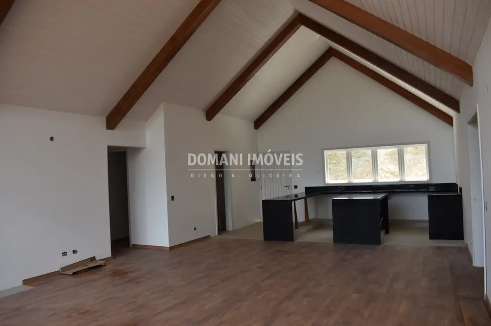 Foto 9 de Casa com 3 quartos à venda, 197m2 em Campos Do Jordao - SP