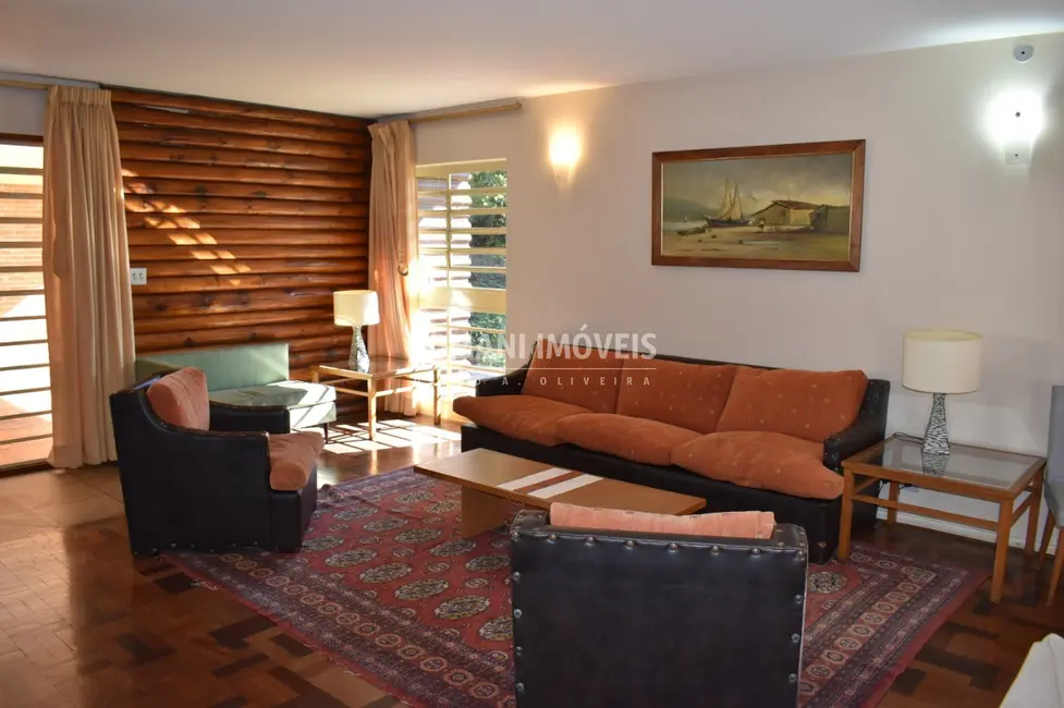 Foto 6 de Casa com 5 quartos à venda, 447m2 em Campos Do Jordao - SP