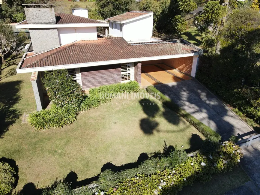 Foto 3 de Casa com 5 quartos à venda, 447m2 em Campos Do Jordao - SP