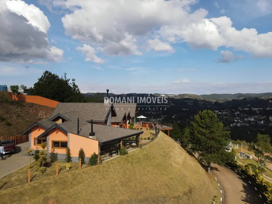 Casa de Condomínio com 4 quartos à venda, 365m2 em Campos Do Jordao - SP - imagem 2 Foto 2 de Casa de Condomínio com 4 quartos à venda, 365m2 em Campos Do Jordao - SP