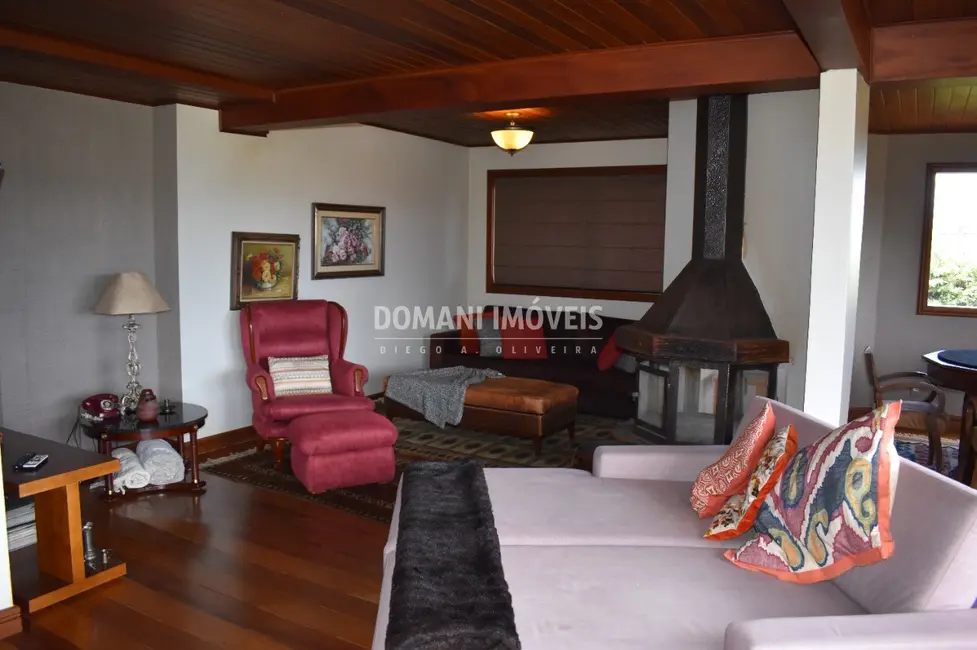 Foto 7 de Casa com 4 quartos à venda, 296m2 em Campos Do Jordao - SP