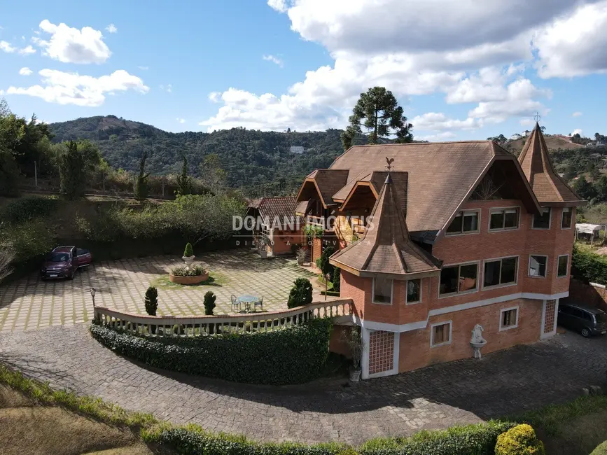 Foto 2 de Casa com 4 quartos à venda, 296m2 em Campos Do Jordao - SP