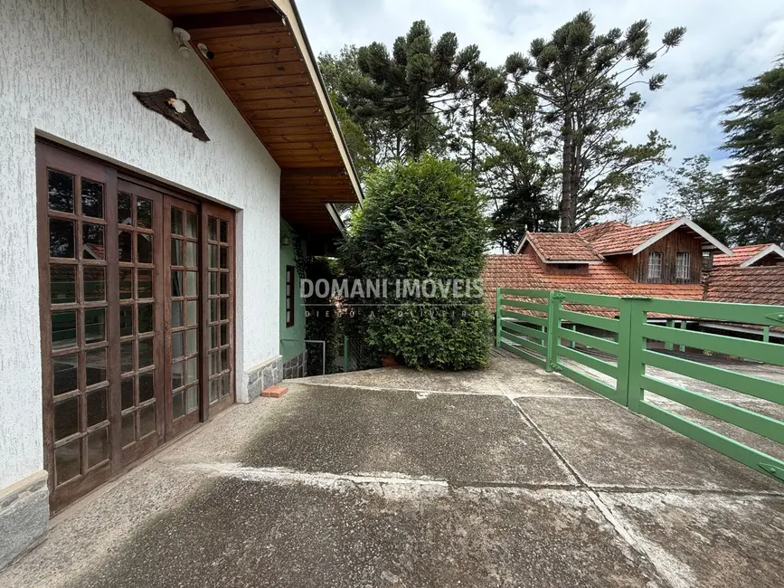 Casa com 2 quartos para alugar, 60m2 em Campos Do Jordao - SP - imagem 3 Foto 3 de Casa com 2 quartos para alugar, 60m2 em Campos Do Jordao - SP