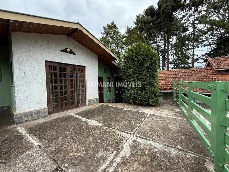 Casa com 2 quartos para alugar, 60m2 em Campos Do Jordao - SP - imagem 2 Foto 2 de Casa com 2 quartos para alugar, 60m2 em Campos Do Jordao - SP