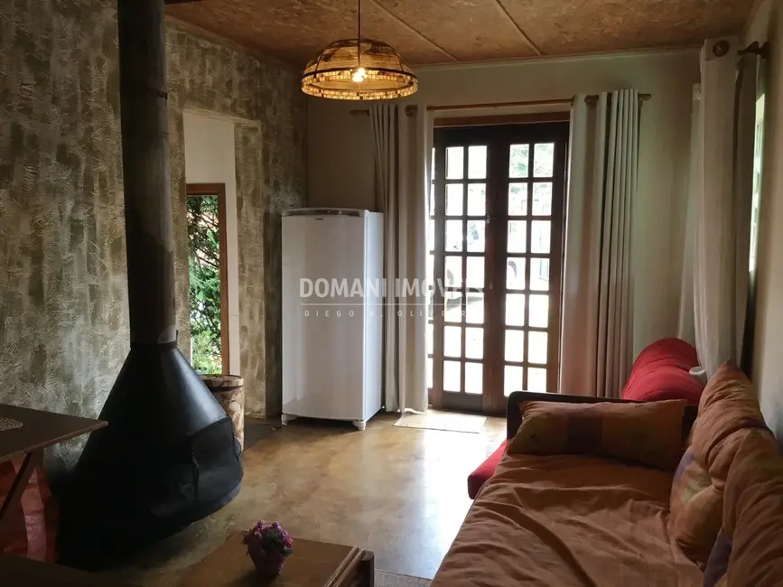 Foto 2 de Casa com 2 quartos para alugar, 60m2 em Campos Do Jordao - SP
