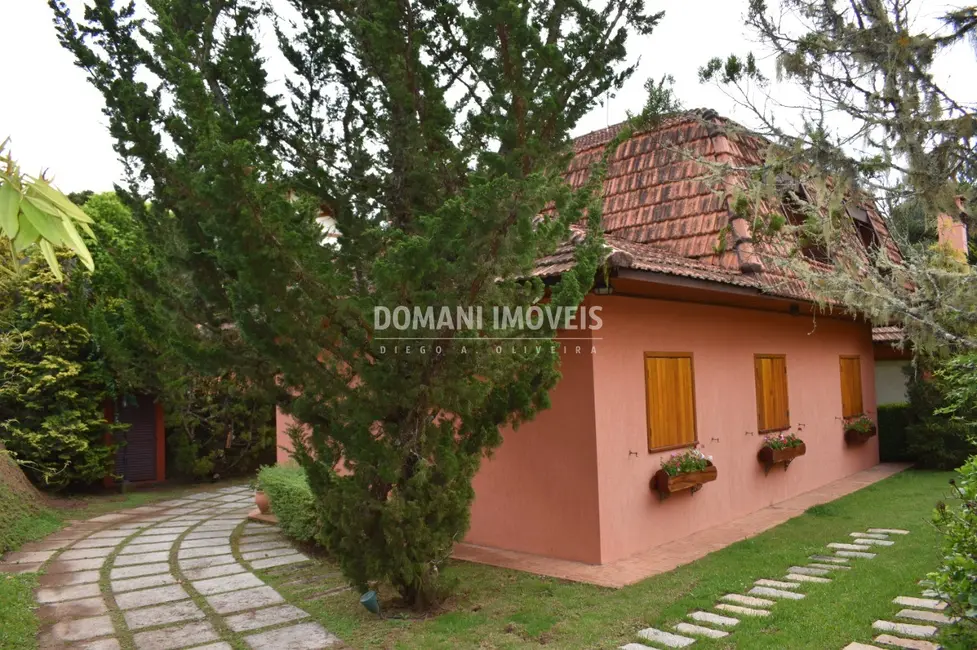 Foto 4 de Casa de Condomínio com 5 quartos à venda, 177m2 em Campos Do Jordao - SP