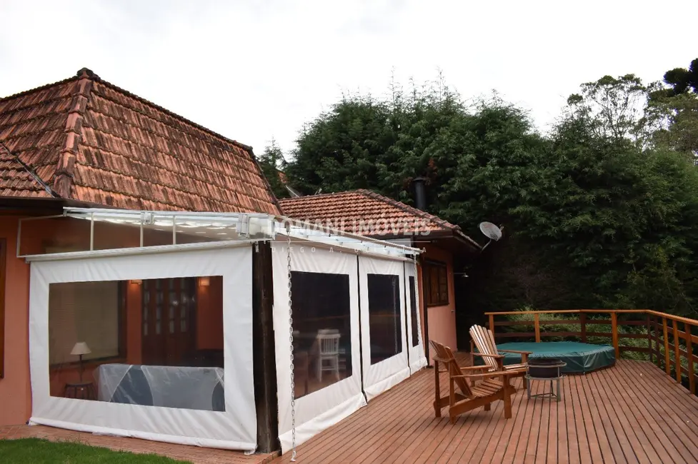 Foto 8 de Casa de Condomínio com 5 quartos à venda, 177m2 em Campos Do Jordao - SP