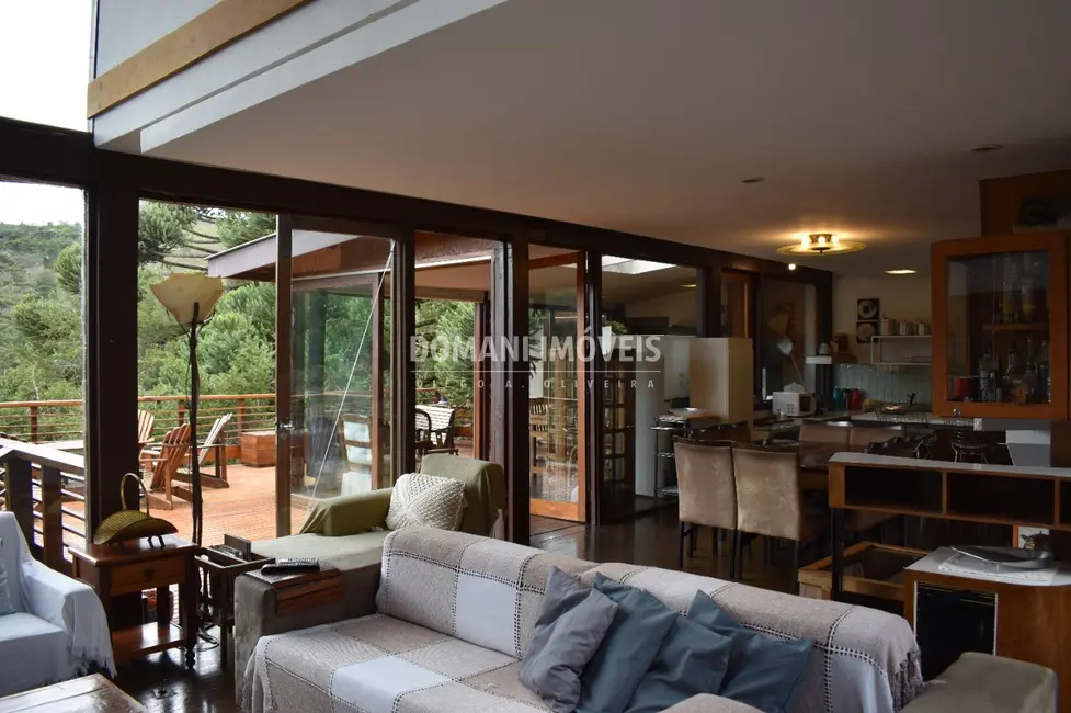 Foto 7 de Casa de Condomínio com 6 quartos à venda, 302m2 em Campos Do Jordao - SP