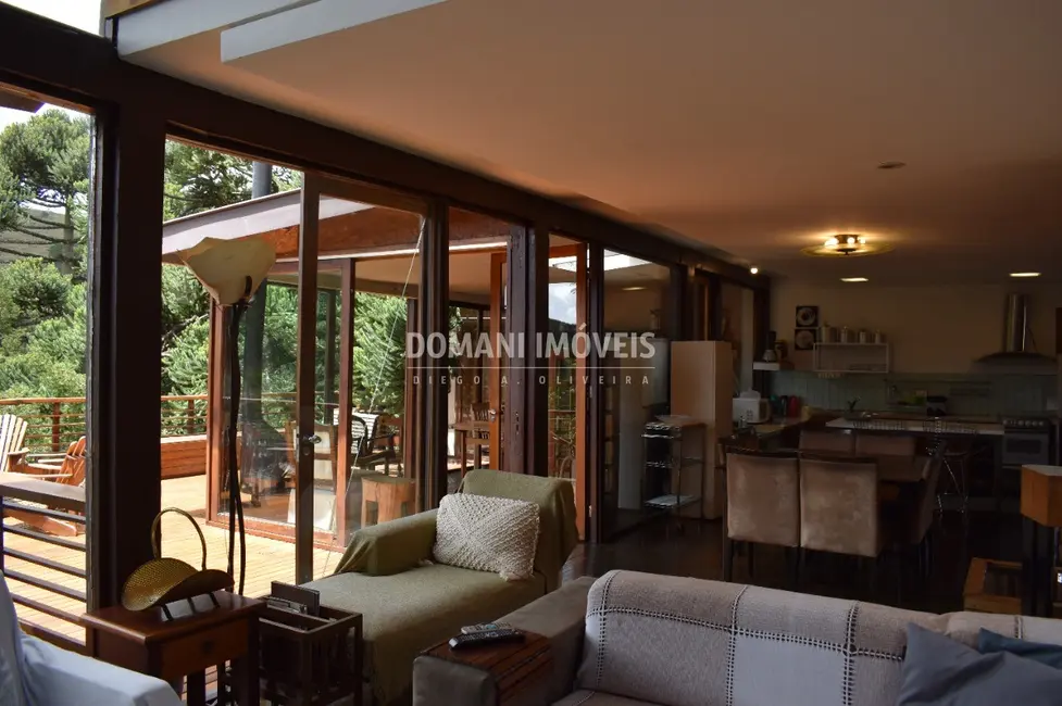 Foto 9 de Casa de Condomínio com 6 quartos à venda, 302m2 em Campos Do Jordao - SP