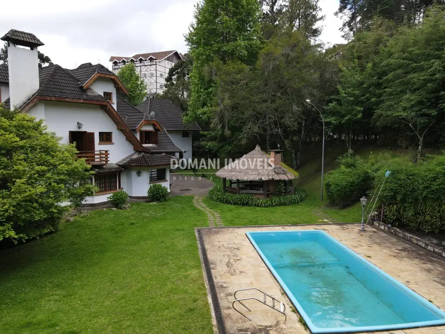 Foto 3 de Casa com 7 quartos à venda, 583m2 em Campos Do Jordao - SP