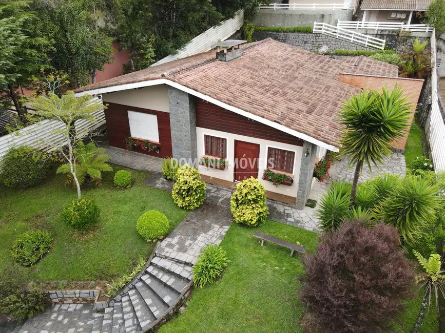 Foto 3 de Casa com 3 quartos à venda, 242m2 em Campos Do Jordao - SP