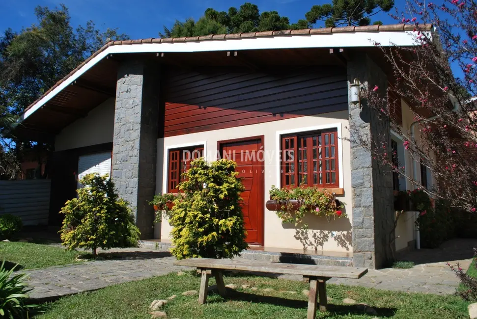 Foto 5 de Casa com 3 quartos à venda, 242m2 em Campos Do Jordao - SP