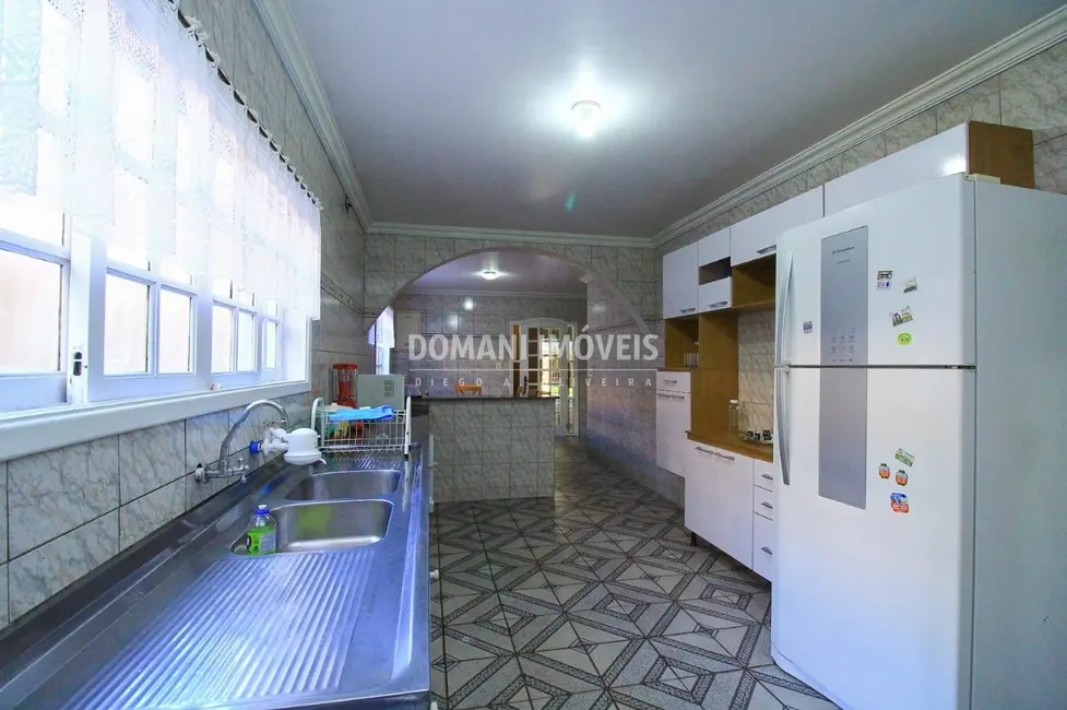 Foto 8 de Casa com 10 quartos à venda, 670m2 em Campos Do Jordao - SP