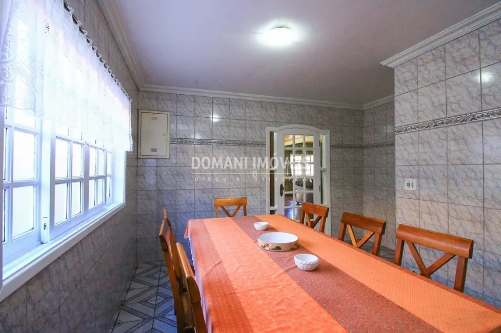 Foto 7 de Casa com 10 quartos à venda, 670m2 em Campos Do Jordao - SP