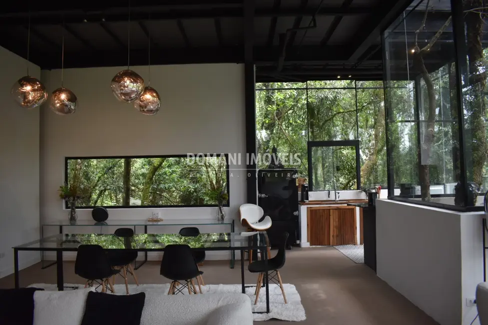 Foto 9 de Casa com 4 quartos à venda, 193m2 em Campos Do Jordao - SP